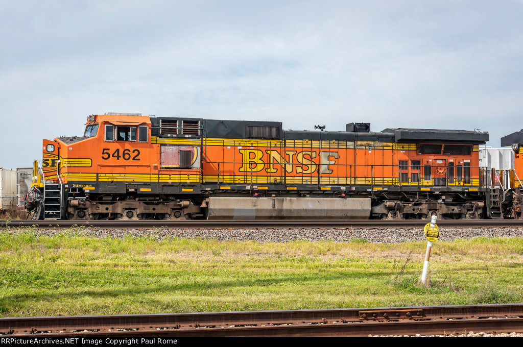 BNSF 5462, GE Dash 9-44CW on BNSF